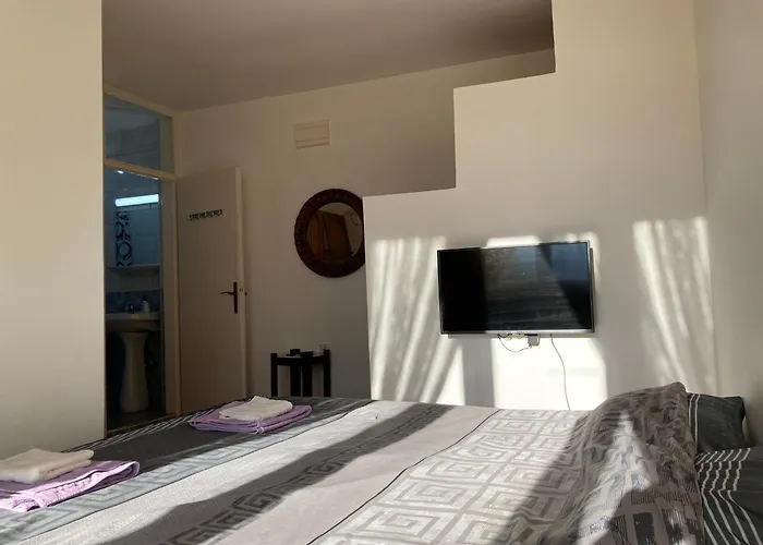 Piazza Liberta Apartment *